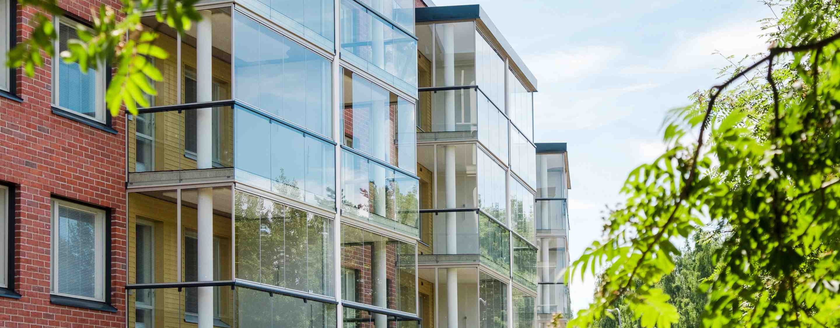 Lumon Glass inn borettslagets balkonger
