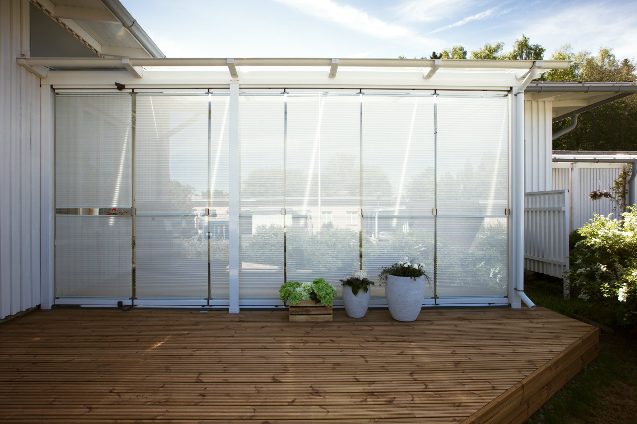 Siete suelos de fácil instalación para exteriores que harán que tu terraza  luzca como nueva este verano