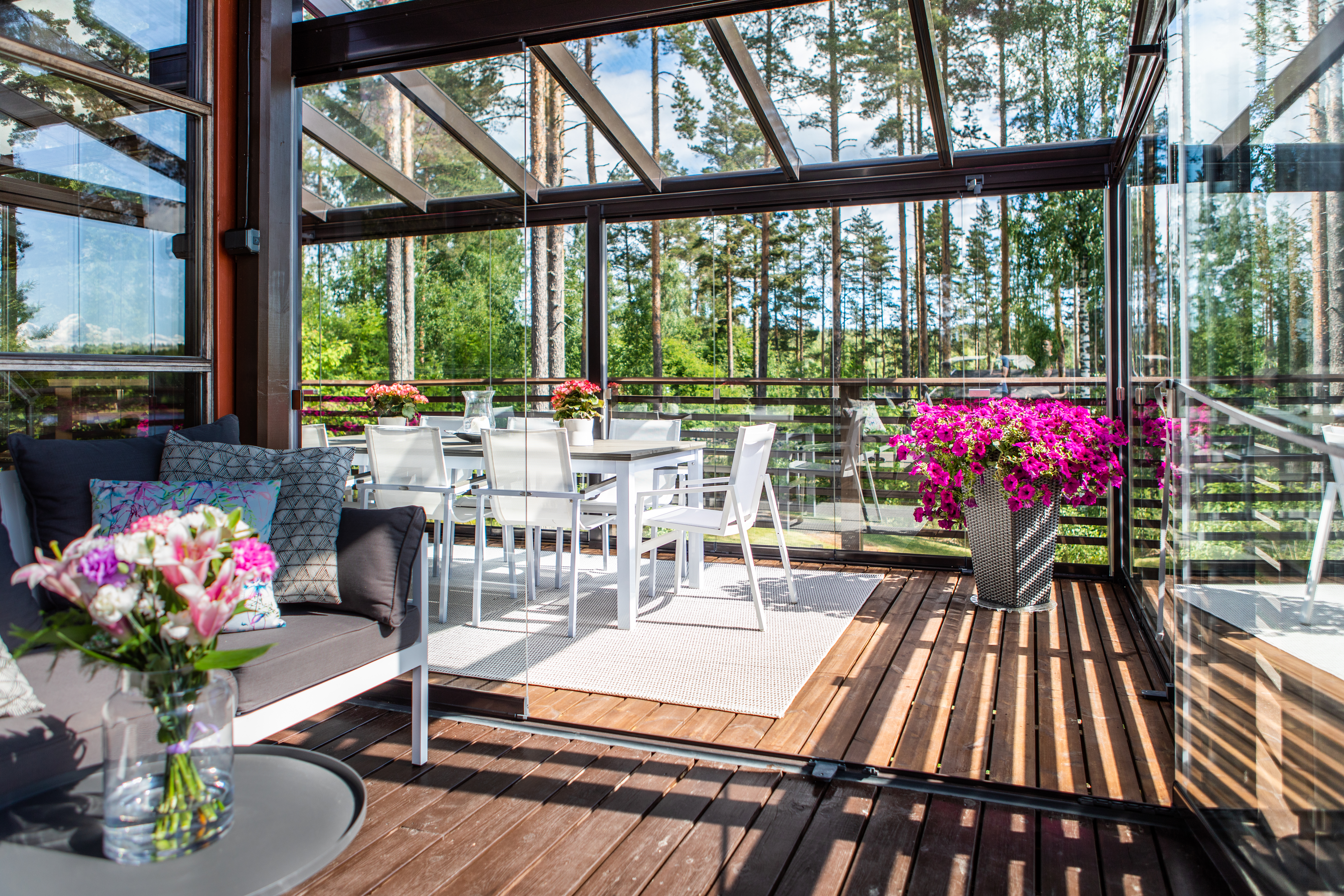 What are the latest sunroom trends?: spring edition - summer sunroom in Finland